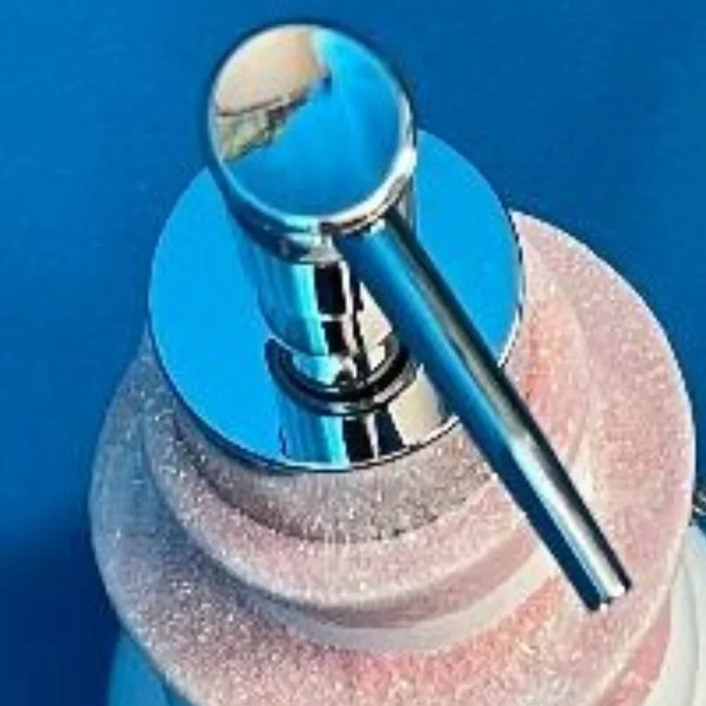 NEW ADORABLE SNOWMAN SOAP / LOTION PUMP DISPENSER WHITE & PINK GLITTER SPARKLE